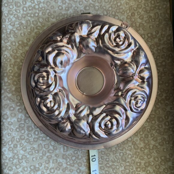 LOT of 7 Copper Colored Tin Molds – Display or Kitchen - Picture 3 of 15